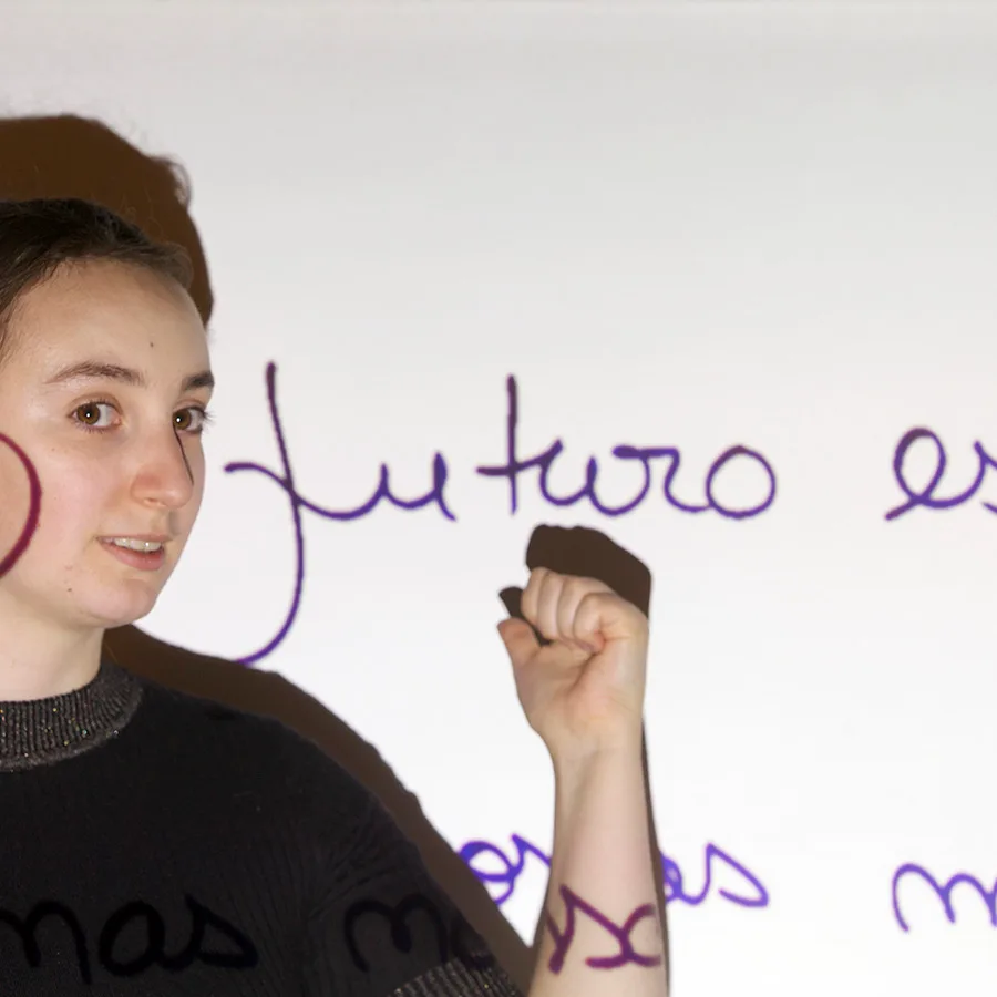 Smart projector paint pro for office meetings